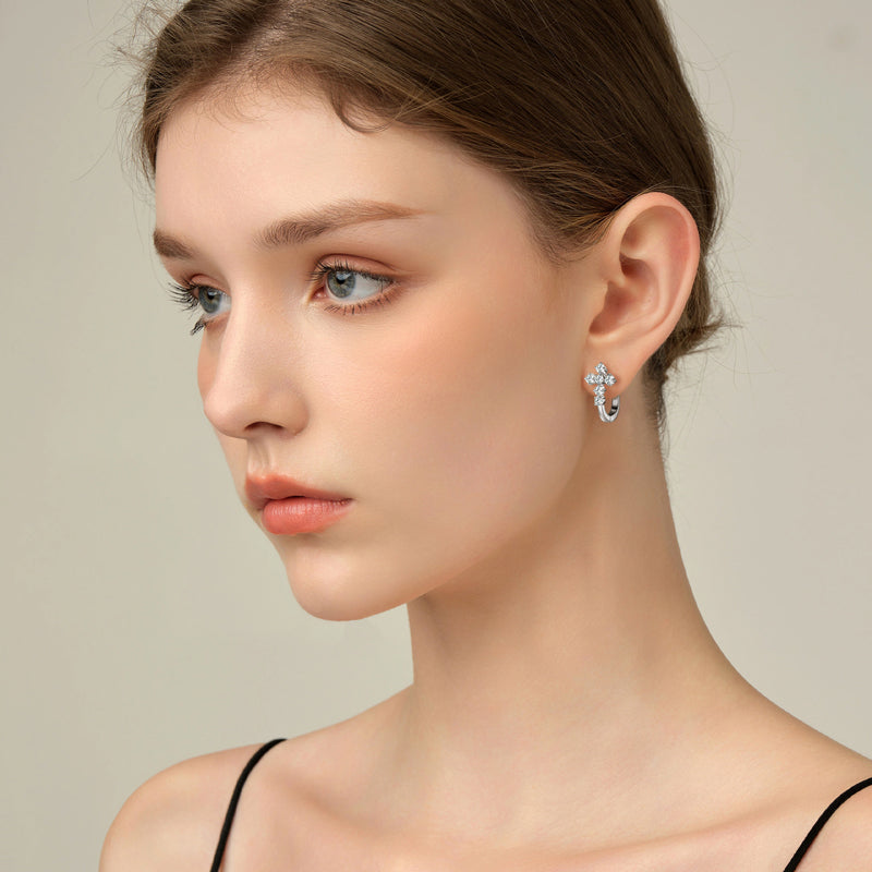 Lumici® Exclusive | Sacred Cross Moissanite Oorbellen - 0.72 Carat Totaal